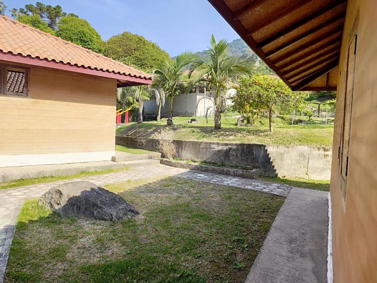 Solar Dos Canarios Sao Bento do Sapucai Exterior photo
